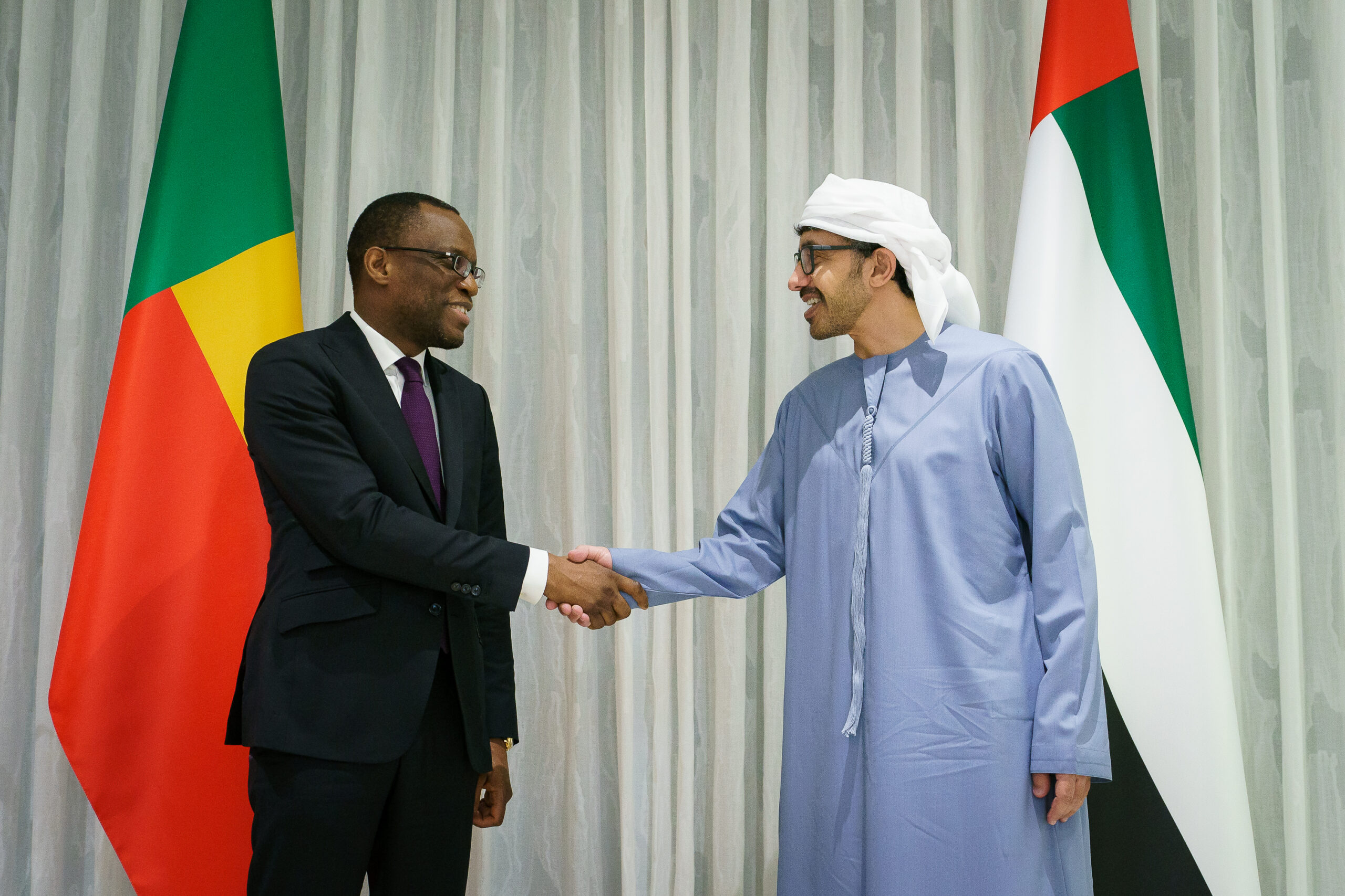  Abdullah bin Zayed, Beninese Foreign Minister discuss bilateral ties